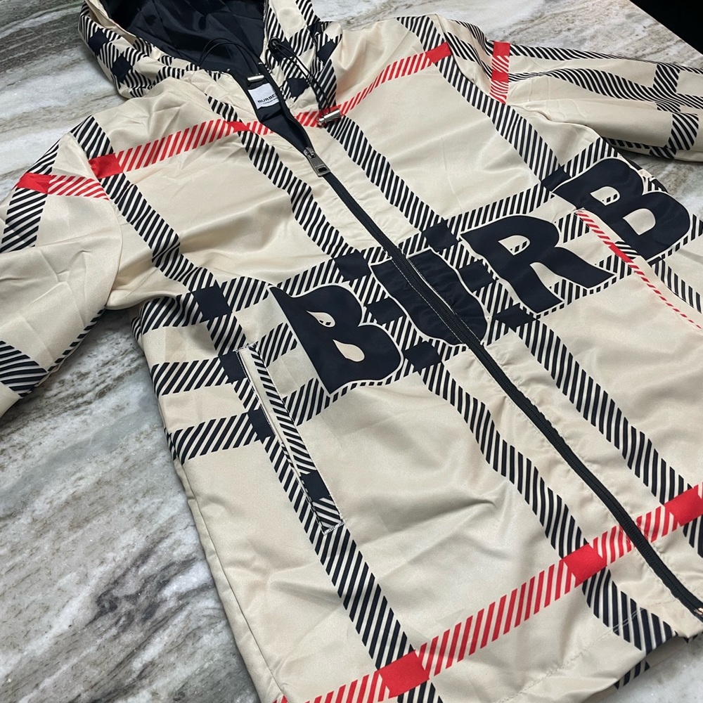 Vintage Burberry Horseferry print windbreaker - excellent condition size M